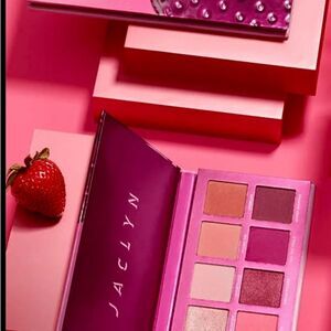 NIB Jaclyn Cosmetics Strawberry Feels Eyeshadow Palette